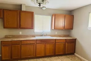 2112 Houston St, Orange, TX 77630 - Photo 4