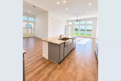2825 Golden Isle Drive, Texas City, TX 77568 - Photo 10