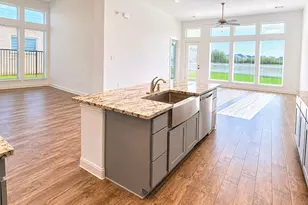 2825 Golden Isle Dr, Texas City, TX 77568 - Photo 10