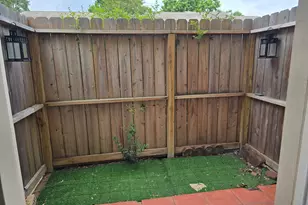 7575 Cambridge St, Houston, TX 77054 - Photo 10