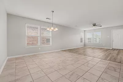 1136 Littleton Court, Conroe, TX 77304 - Photo 4