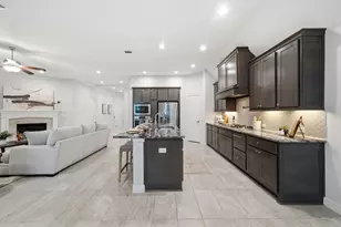 14051 Dunsmore Lndg Dr, Houston, TX 77059 - Photo 10