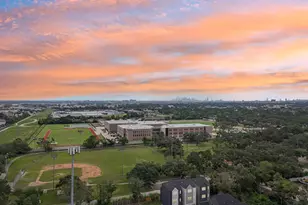 8303 Springwood Crk Ln, Houston, TX 77055 - Photo 40