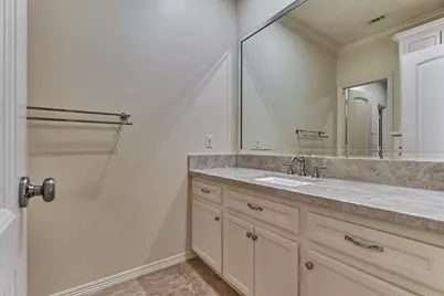 94 E Bracebridge Circle, The Woodlands, TX 77382 - Photo 36