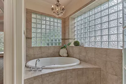 94 E Bracebridge Circle, The Woodlands, TX 77382 - Photo 26