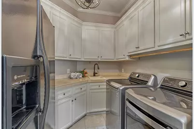 94 E Bracebridge Circle, The Woodlands, TX 77382 - Photo 40