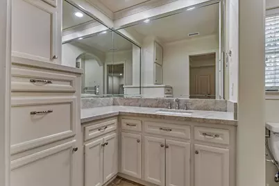 94 E Bracebridge Circle, The Woodlands, TX 77382 - Photo 34