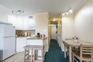 6102 Seawall Blvd, Galveston, TX 77551 - Photo 10