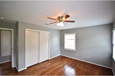 5237 Maple Street, Bellaire, TX 77401 - Photo 12