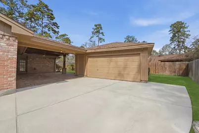 2203 Rolling Meadows Drive, Houston, TX 77339 - Photo 8
