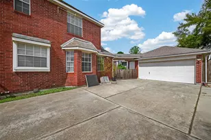 13918 Whispertrail Ct, Houston, TX 77014 - Photo 38