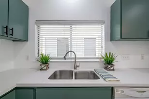 1665 Nichole Woods Dr, Houston, TX 77047 - Photo 12