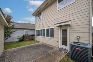 1665 Nichole Woods Dr, Houston, TX 77047 - Photo 34