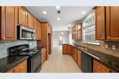 4819 Mallow Street, Houston, TX 77033 - Photo 30