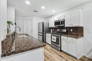 5323 Cilantro Ln, Baytown, TX 77521 - Photo 8