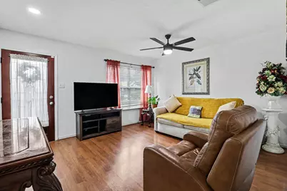 5323 Cilantro Lane, Baytown, TX 77521 - Photo 4