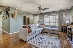402 8th St, Van Vleck, TX 77482 - Photo 14