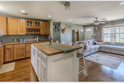 402 8th Street, Van Vleck, TX 77482 - Photo 16