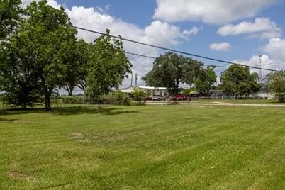 402 8th Street, Van Vleck, TX 77482 - Photo 6