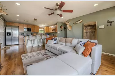 402 8th Street, Van Vleck, TX 77482 - Photo 12