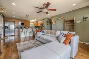 402 8th St, Van Vleck, TX 77482 - Photo 12