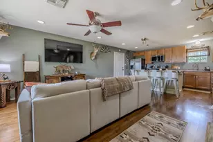 402 8th St, Van Vleck, TX 77482 - Photo 10