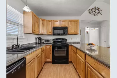 1206 Middle Drive W, Freeport, TX 77541 - Photo 16