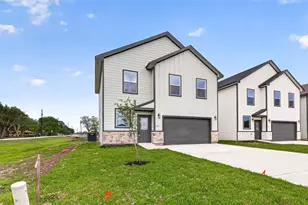 422 4th St, Beasley, TX 77417 - Photo 2