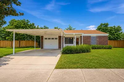 4018 Darlinghurst Drive, Houston, TX 77045 - Photo 1