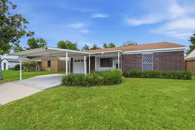 4018 Darlinghurst Drive, Houston, TX 77045 - Photo 2