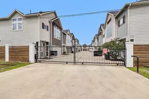 7707 Nasser Ln, Houston, TX 77055 - Photo 2