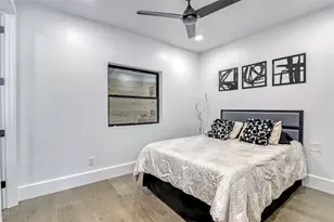 1406 Fairview Ave, Houston, TX 77006 - Photo 14