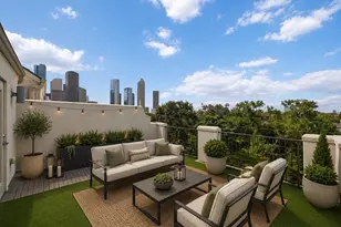 1208 W Dallas St, Houston, TX 77019 - Photo 2