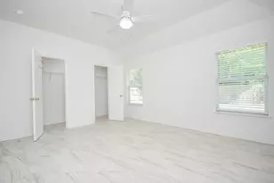 6306 Spruce Manor Ln, Houston, TX 77085 - Photo 12