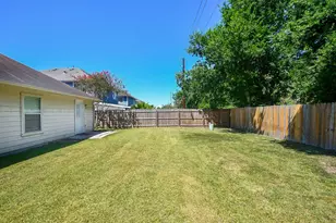 6306 Spruce Manor Ln, Houston, TX 77085 - Photo 30