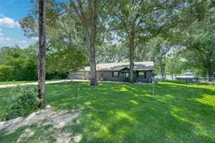 23258 Edgewater Dr, Berryville, TX 75763 - Photo 2