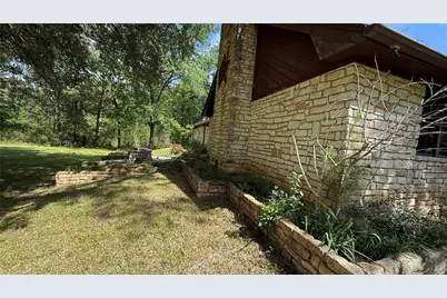 246 Rosanky, Livingston, TX 77351 - Photo 4