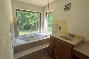 246 Rosanky, Livingston, TX 77351 - Photo 16