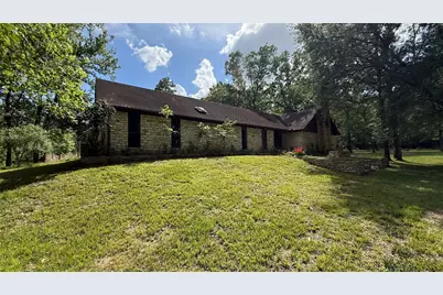 246 Rosanky, Livingston, TX 77351 - Photo 6