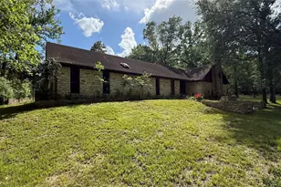 246 Rosanky, Livingston, TX 77351 - Photo 6