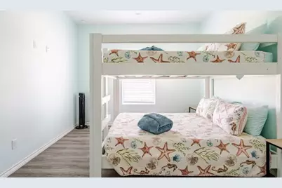 980 Bay Street, Gilchrist, TX 77617 - Photo 32