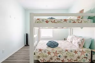 980 Bay St, Gilchrist, TX 77617 - Photo 32