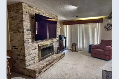 407 E Austin Avenue, Palacios, TX 77465 - Photo 4