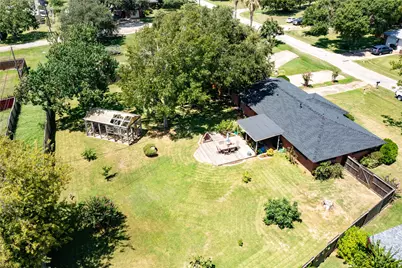 407 E Austin Avenue, Palacios, TX 77465 - Photo 26