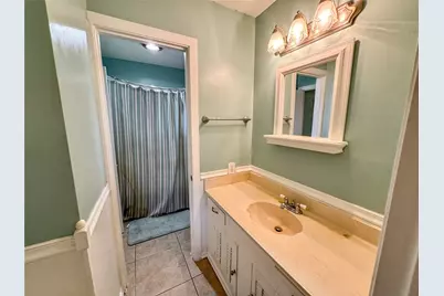 407 E Austin Avenue, Palacios, TX 77465 - Photo 12