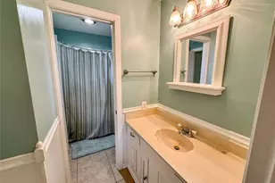 407 E Austin Ave, Palacios, TX 77465 - Photo 12