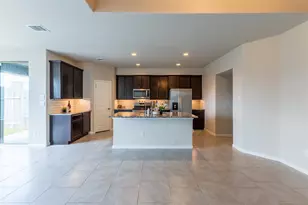 3819 Lancer Cir, Pearland, TX 77581 - Photo 6