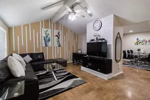 2922 Shadow Trail Dr, Houston, TX 77082 - Photo 1