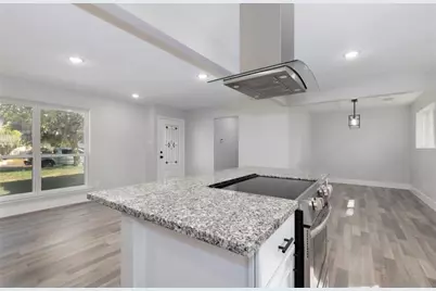 9807 Jaywood Drive, Houston, TX 77040 - Photo 10