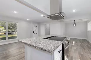 9807 Jaywood Dr, Houston, TX 77040 - Photo 10
